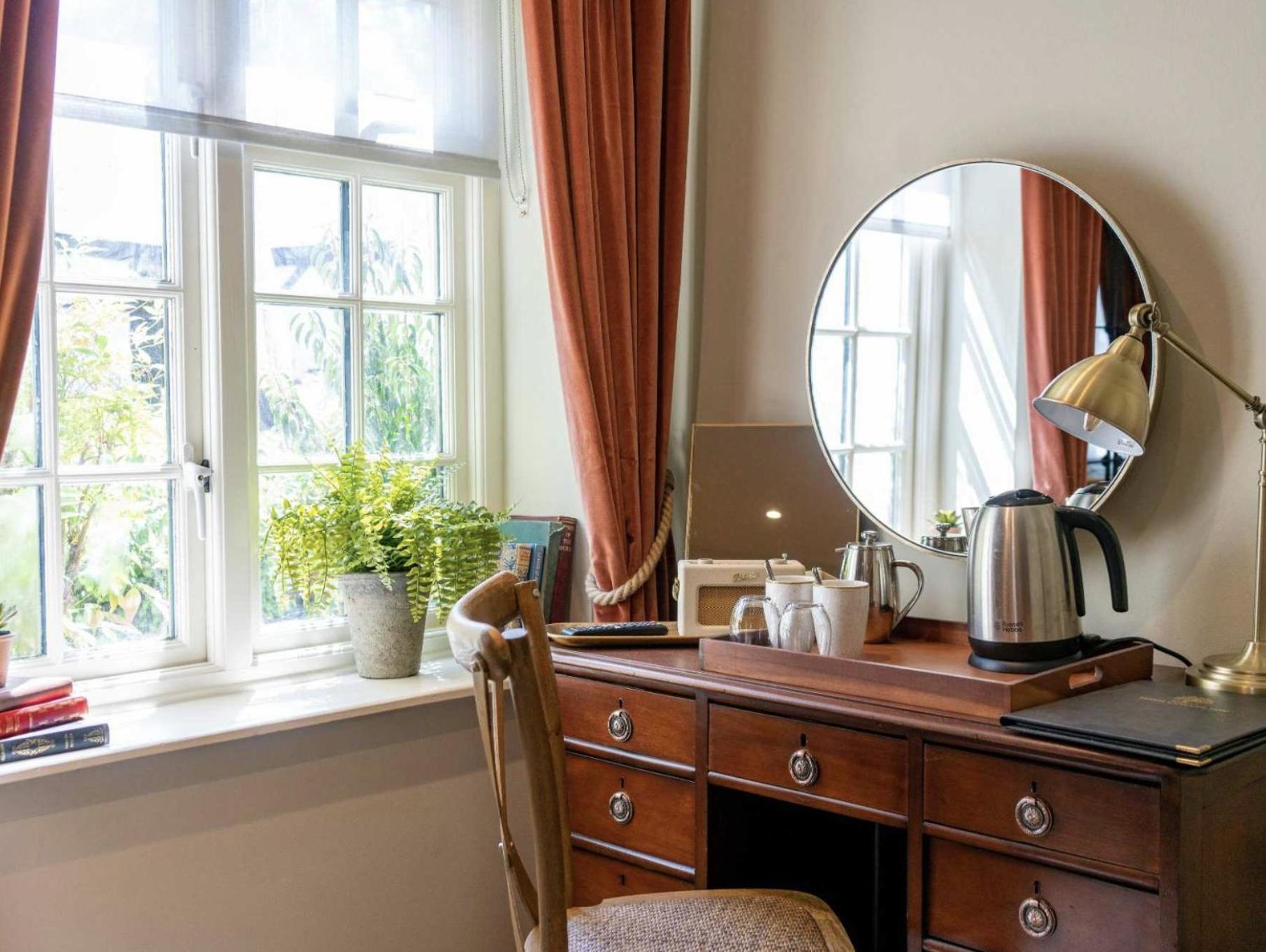 High Corner Inn Godshill  ภายนอก รูปภาพ